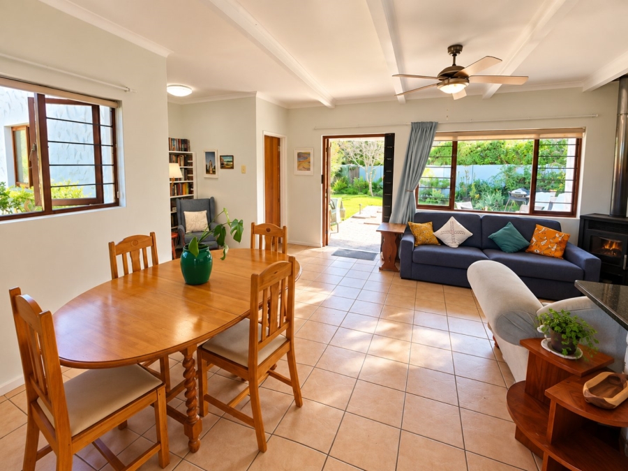 2 Bedroom Property for Sale in The Island Western Cape